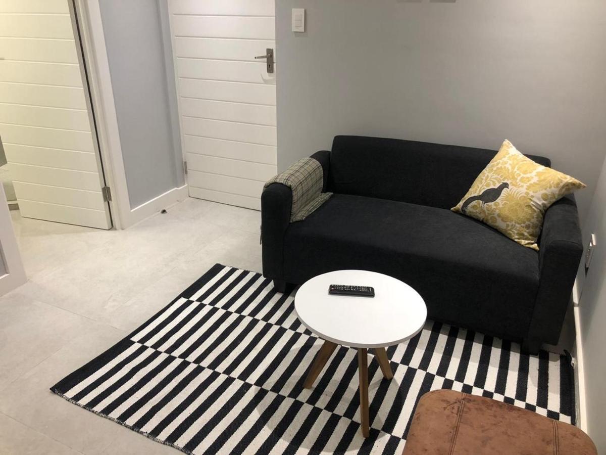 Private Bachelor Pad In Sea Point Apartment Cape Town Exterior photo